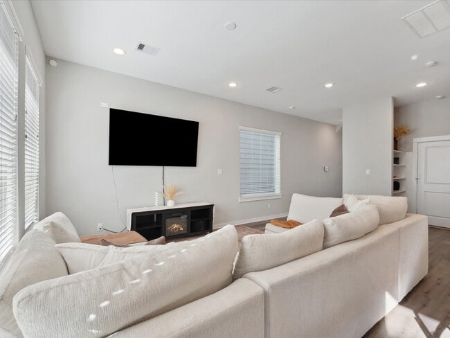 Photo - 8411 Berry Brush Ln