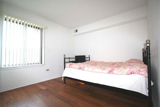 Photo - 6143 Knoll Wood Rd Unit 106