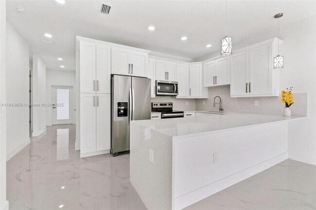 Photo - 2516 Park Rd Unit 2516