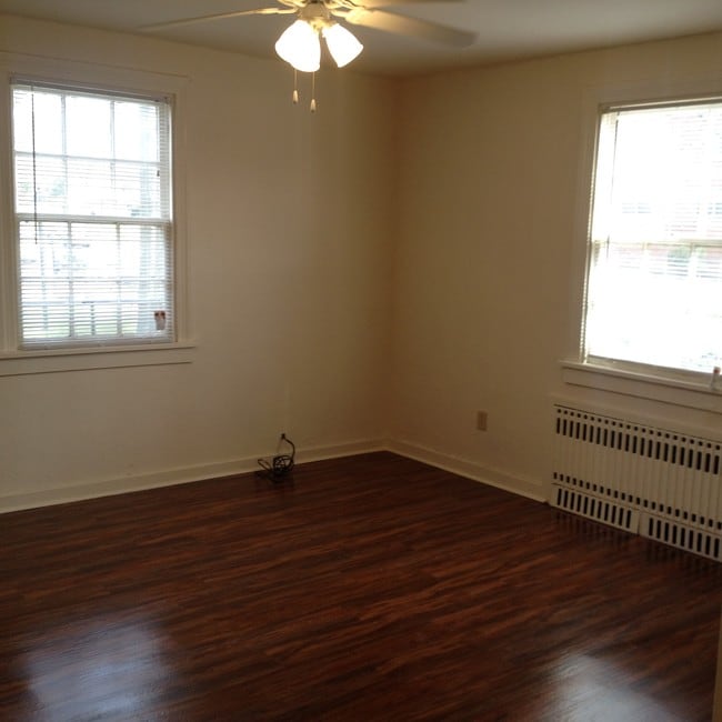 Elwood Gardens Apartments For Rent in Pittsburgh, PA