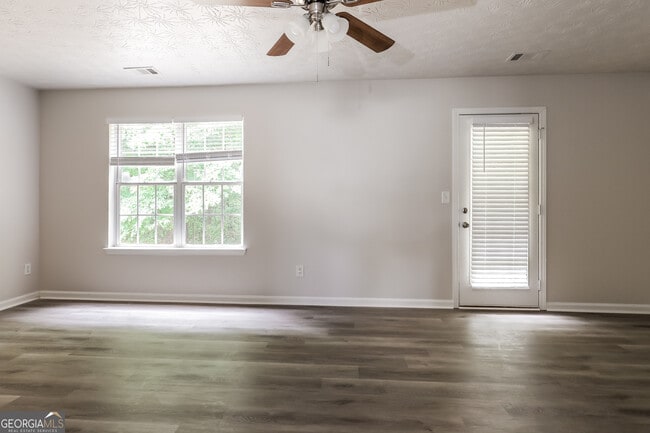 Photo - 2041 Gates Ct