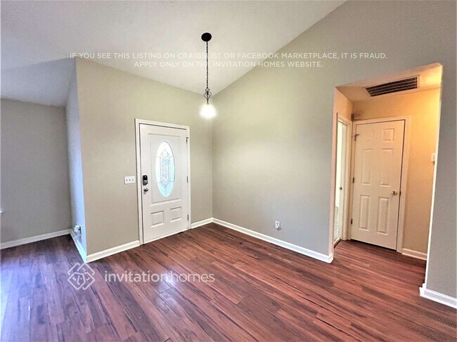 Photo - 406 Crested View Dr