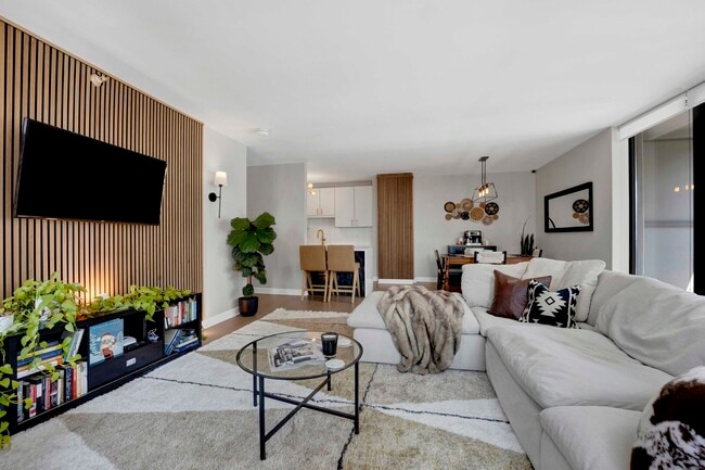 Photo - 630 N State St Unit 2208