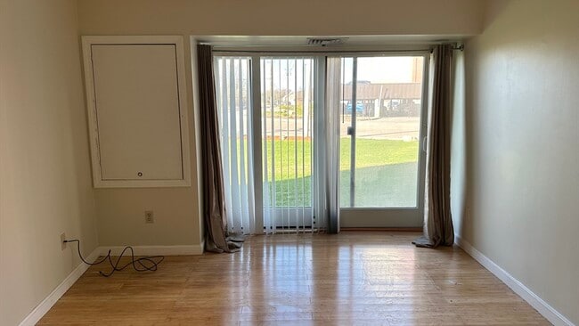 Photo - 133 Commander Shea Blvd Unidad 113