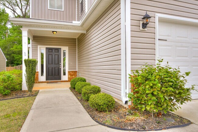 Photo - Canterbury Farms 3 Bed 2.5 Bath!