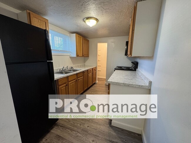 Photo - 690 I St Unit 690 #2