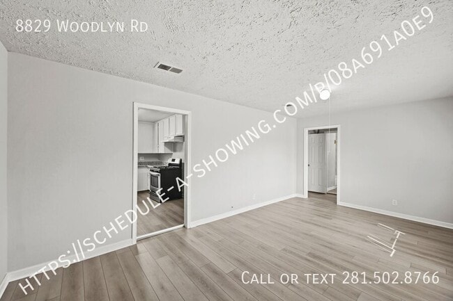 Photo - 8829 Woodlyn Rd