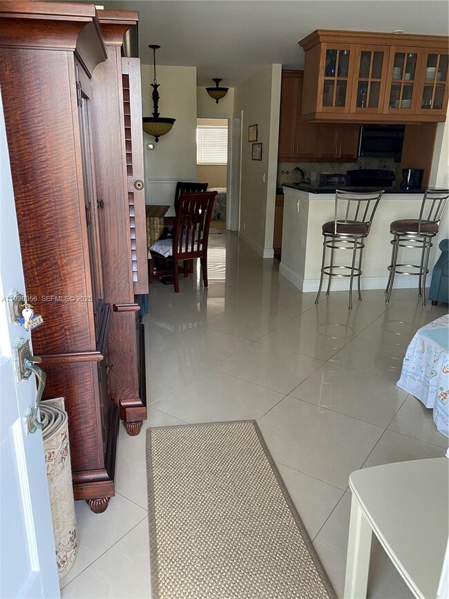 Photo - 467 Golden Isles Dr Unit 302