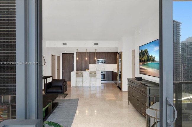 Photo - 88 SW 7th St Unidad 2107