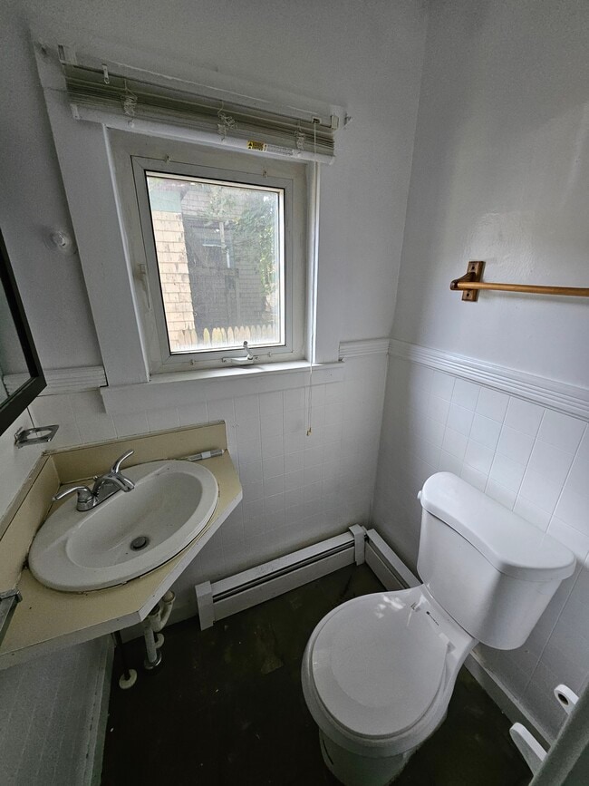 Photo - 35 Middle St Unit 1