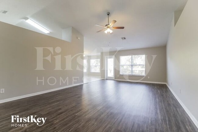 Photo - 657 Winding Lake Dr