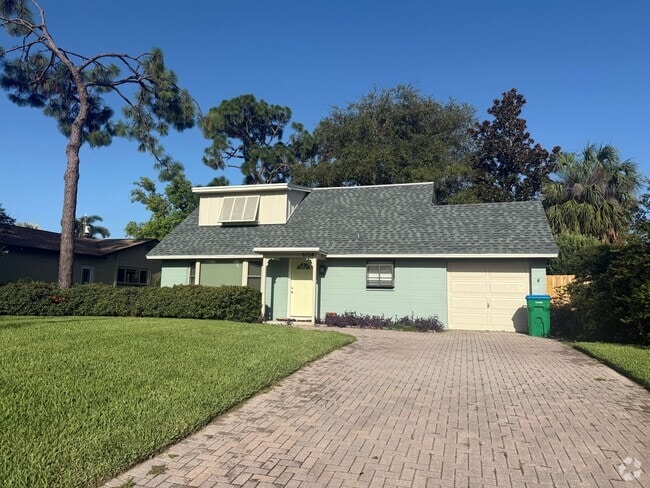Building Photo - Newly renovated 3/2 in Seminole, FL Rental