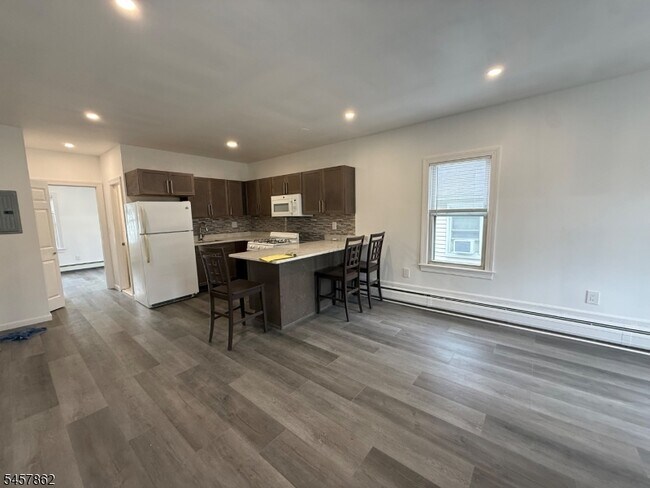 250 Paterson Ave Unit 1