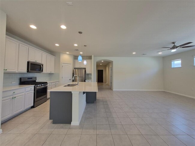 Photo - 108 Calhoun Ln