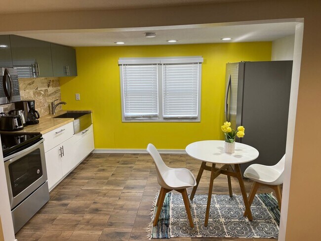 Photo - Three Pearls Unit A