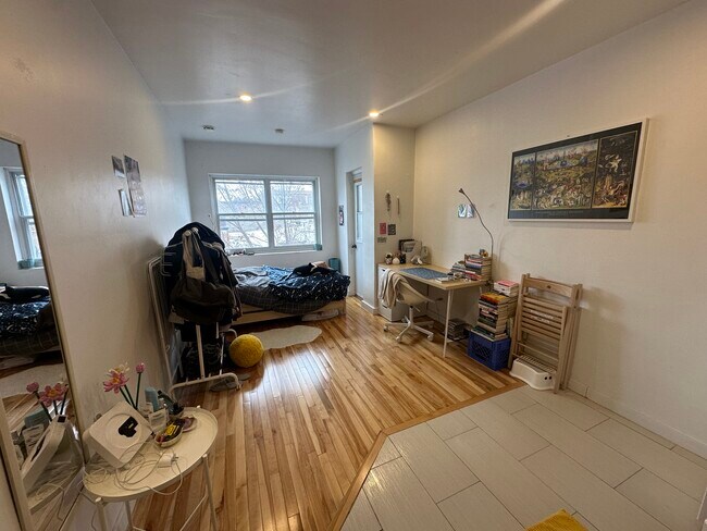 Living room - 1225 Rue Gilford