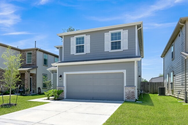 Photo - 7314 Madison Cmns Ln