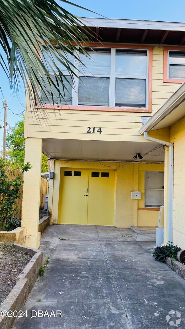 Building Photo - 212 Glenview Blvd Unit #214 upstairs Rental