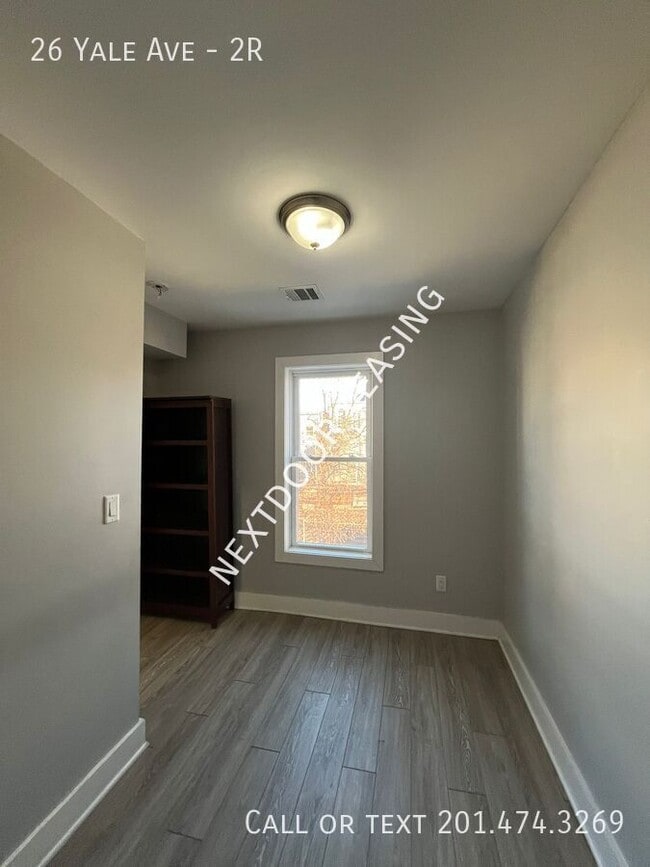 Photo - 26 Yale Ave Unit 2R