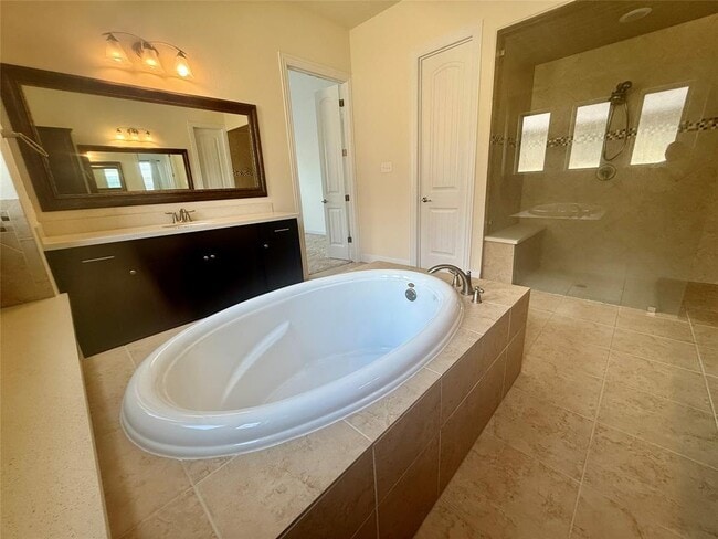 Photo - 21413 Merveil Dr