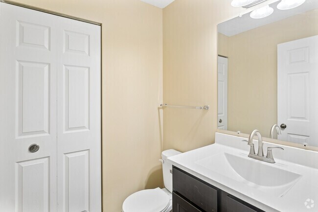 3BR, 1.5BA - 1,650SF - Bathroom