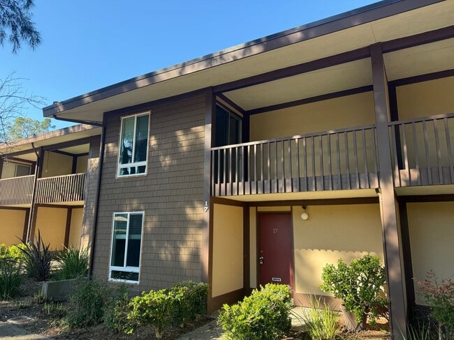 Building Photo - SPACIOUS 3 BEDROOM CONDO IN THE MEADOWS HOA – TERRA LINDA