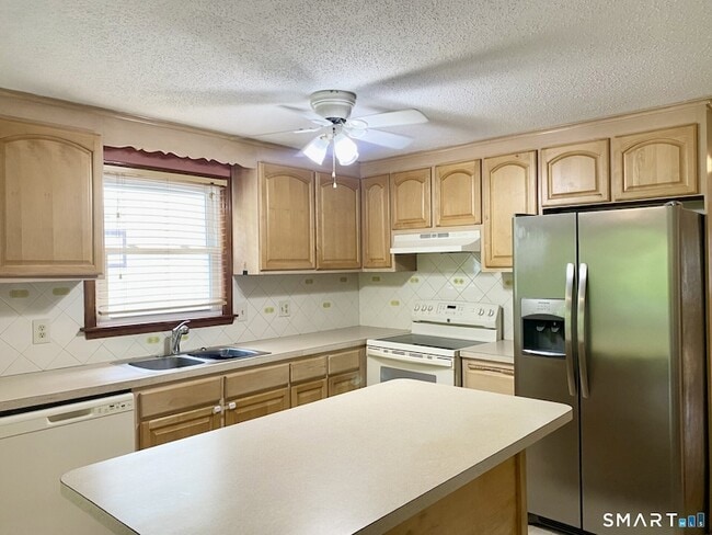 Photo - 7 Selander St