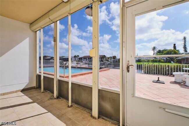 Photo - 4707 SE 5th Ave Unit 102