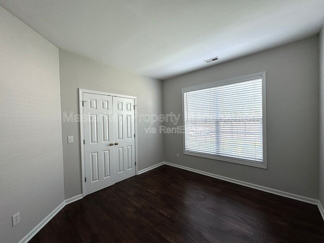 Photo - 204 Straywhite Ave