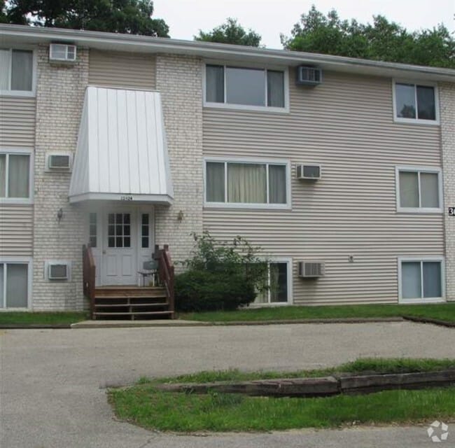 Building Photo - Robinwood Apartments