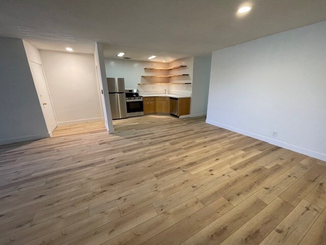 Photo - 9000 Clifton Way