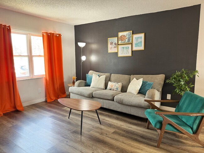 Photo - 4590 76th Ave N Unidad 201