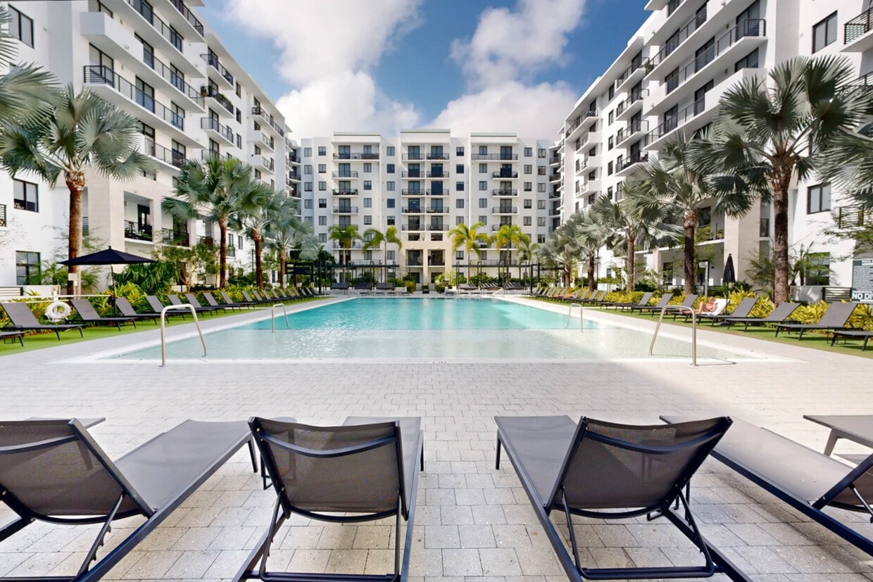 Photo - Biscayne 112 Apartments