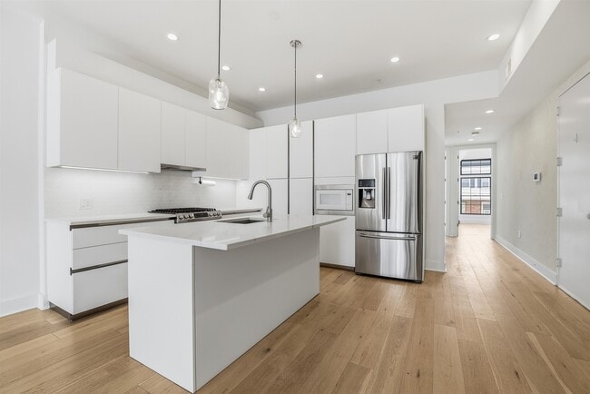 Photo - 194 Cambridge Ave Unit 2