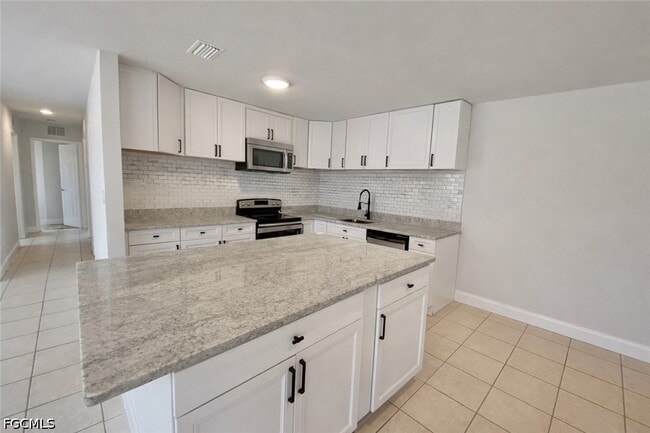 Photo - 106 Leeland Heights Blvd W