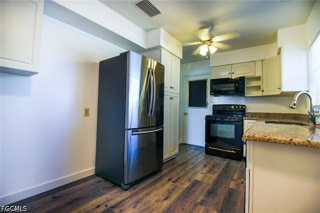 Photo - 5302 Malibu Ct