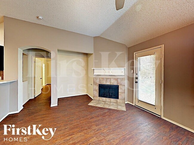 Photo - 516 Pineview Ln