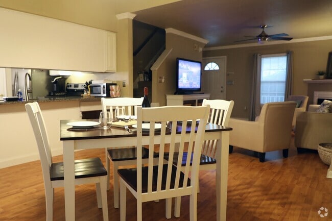 Building Photo - 206 Winners Cir S Rental