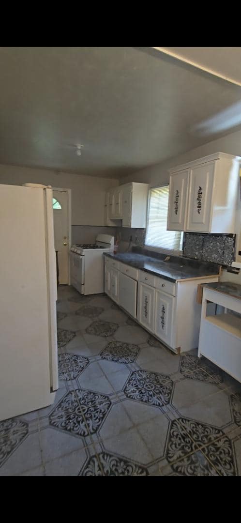 Photo - 2644 Mirror Ave