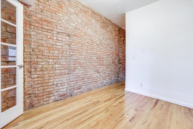 Photo - 132 Adams St Unit 2