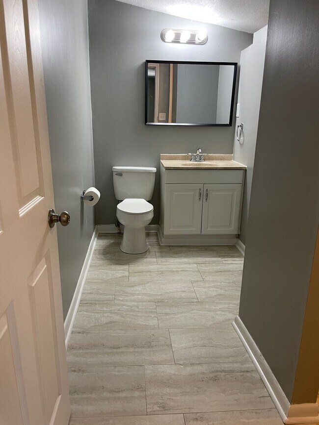 Photo - Fall Into Comfort! Spacious 3BR/2BA Upstai... House