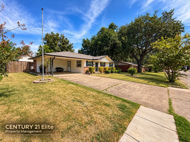 1609 Shady Grove Dr