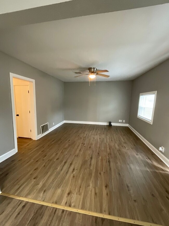Photo - PRE-LEASING!! AVAILABLE JUNE 10TH Very Nice 2 Bedroom 1 Bath House - Recently Remodeled!