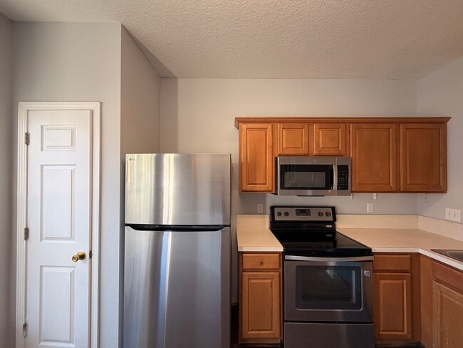 Photo - 2/2.5 Townhome in Drayton Park!