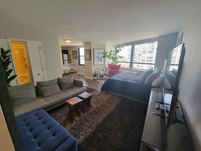 Photo - 5701 N Sheridan Rd Unit 17D