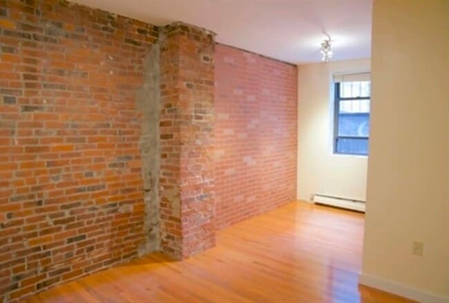 Building Photo - 670 Tremont St Unit 1