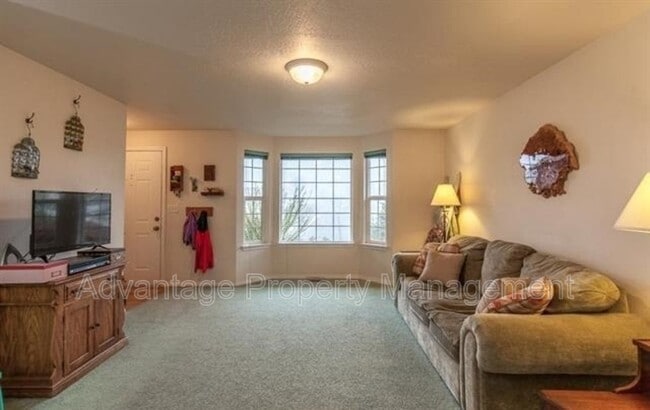 Photo - 3122 30th Ave SE