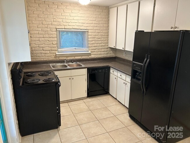 Photo - 724 Vanderbrook Rd