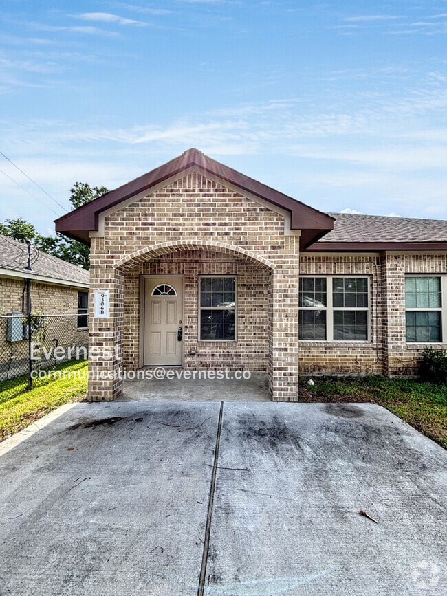 Building Photo - 9306 Bean St Rental