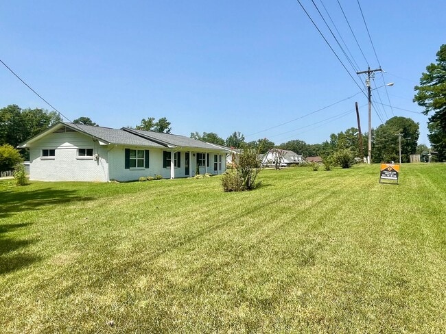 Photo - 539 Luckney Rd